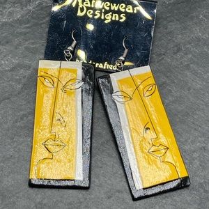 #367 NWT Women’s Vintage artisan wood paint novelty earrings abstract face squar